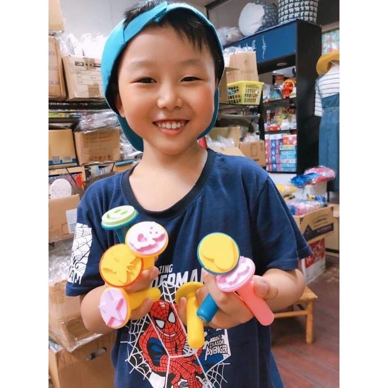 台灣現貨/指印畫Diy幼兒園兒童手指畫 印泥可水洗 繪畫顏料手掌拓印 塗鴉彩繪手印盤 手掌印泥兒童手指畫印泥手掌畫冊-細節圖4