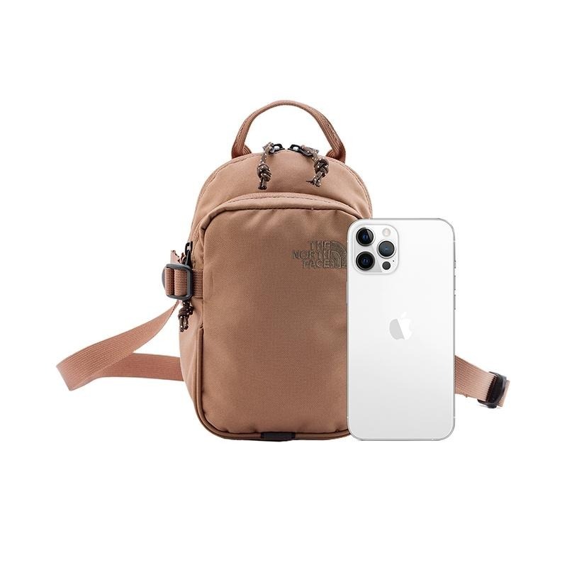 -滿3000免運-[雙和專賣店] THE NORTH FACE 3L 男女款 輕巧便攜斜背小包/8C6F/煙燻棕-細節圖4