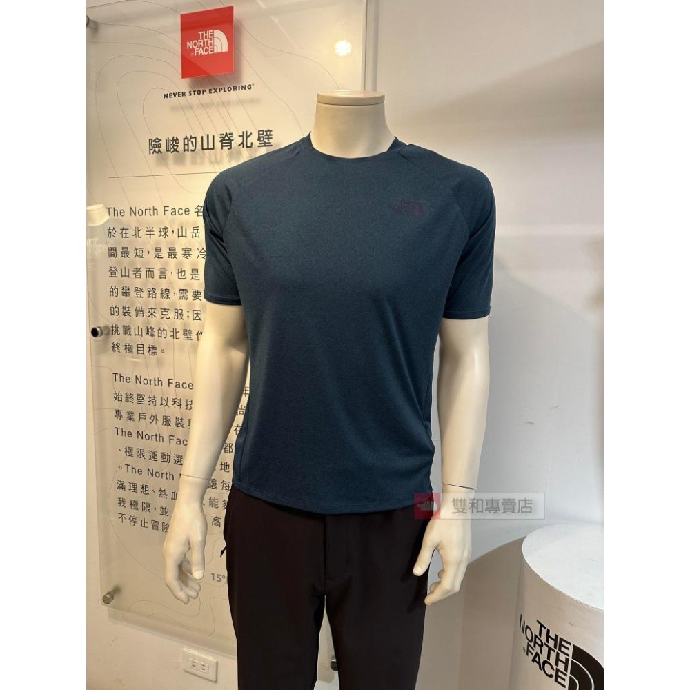 -滿3000免運-[雙和專賣店] THE NORTH FACE 男 圓領快乾短袖T恤/7QOS/蔭藍-細節圖3