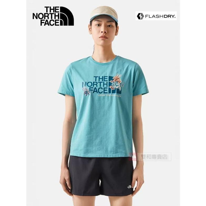 -滿3000免運-[雙和專賣店] THE NORTH FACE 女混紡LOGO花卉印花短袖快乾T恤/7WFH/水藍-細節圖2