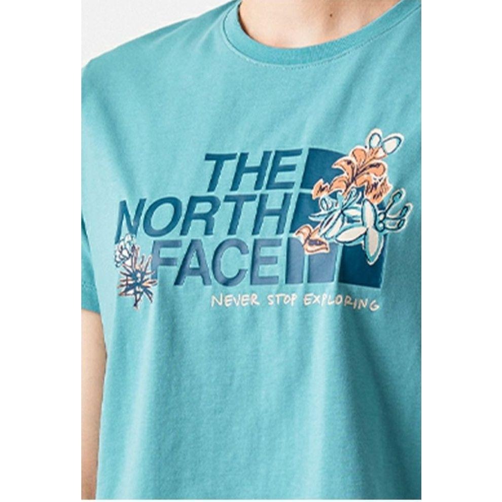 -滿3000免運-[雙和專賣店] THE NORTH FACE 女混紡LOGO花卉印花短袖快乾T恤/7WFH/水藍-細節圖5