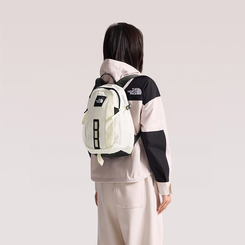 [雙和專賣店] THE NORTH FACE 12L 休閒後背包/8GJJ/沙白-細節圖2