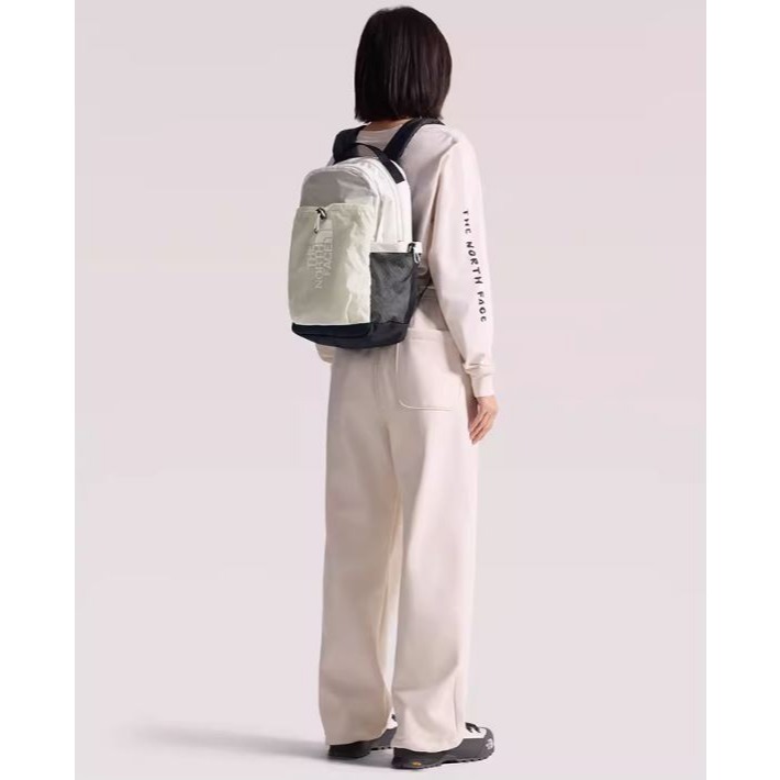 [雙和專賣店] THE NORTH FACE 19L 中性便捷休閒後背包/52TB/沙白-細節圖4