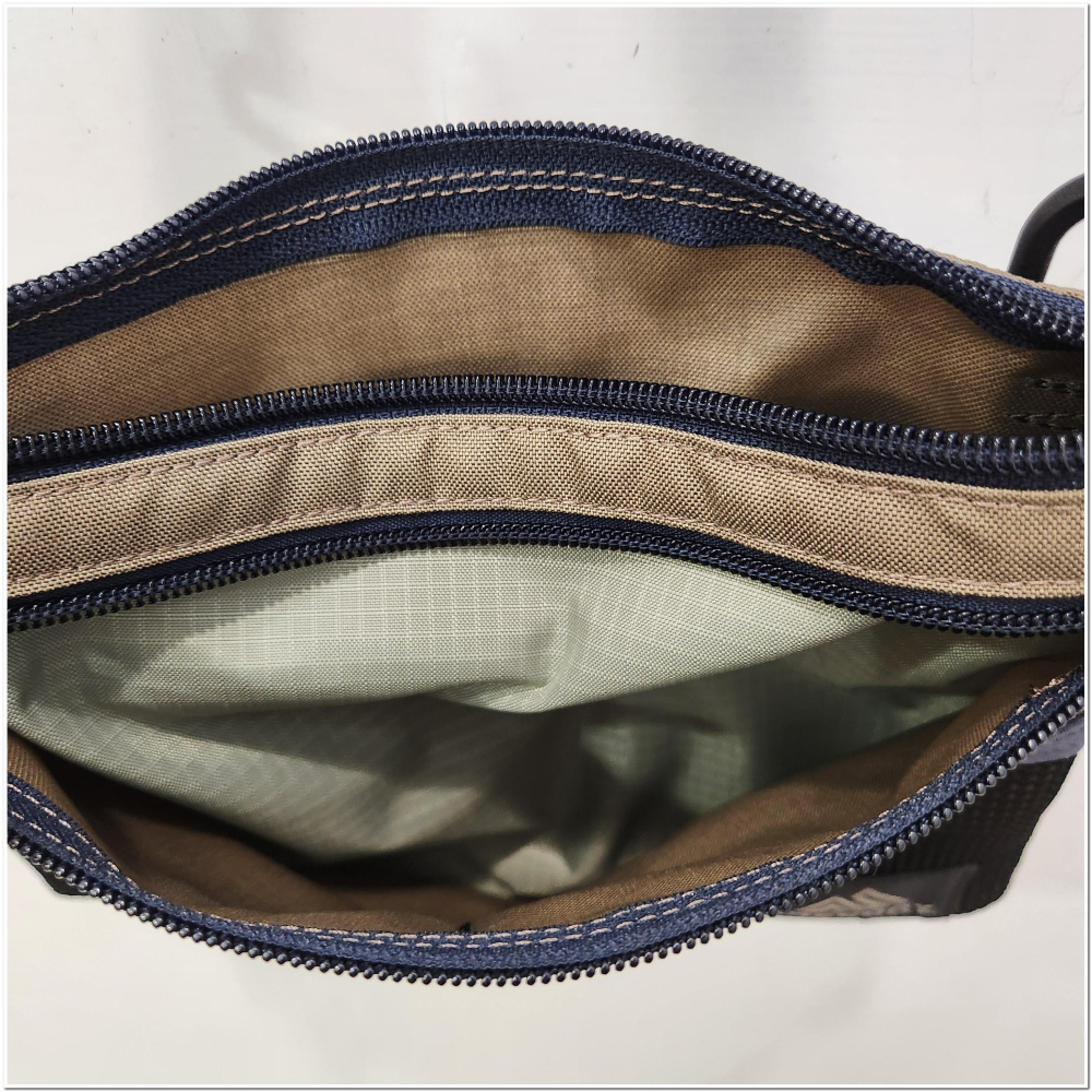 [雙和專賣店]GREGORY 2L SACOCHE/斜背包/GG109457/沙暴棕-細節圖4