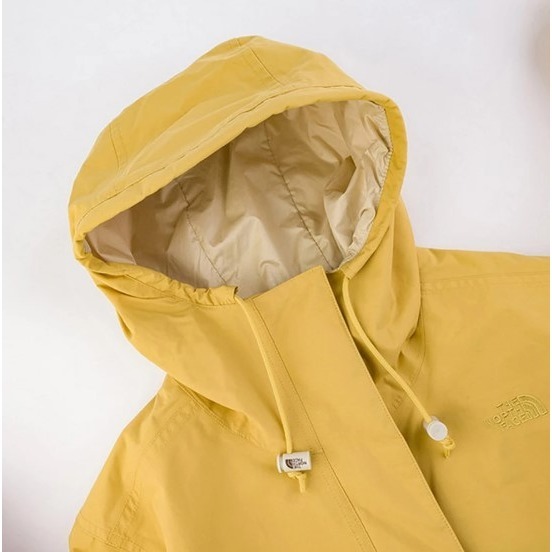 (女)【THE NORTH FACE】防水透氣長版連帽衝鋒衣-土黃色 NF0A7QVYWXG-細節圖3