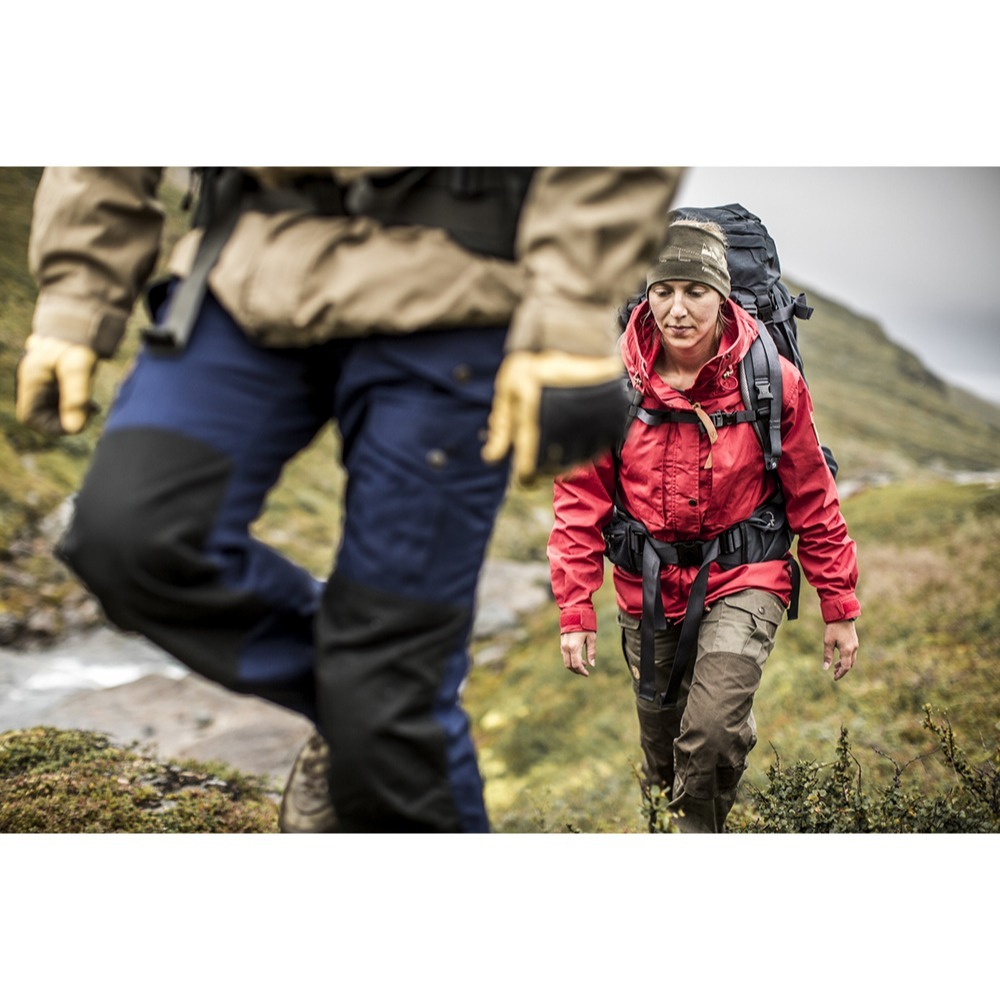 (男)【北極狐Fjallraven】Barents Pro Trousers耐磨休閒雙色長褲-深橄欖81761-633-細節圖5