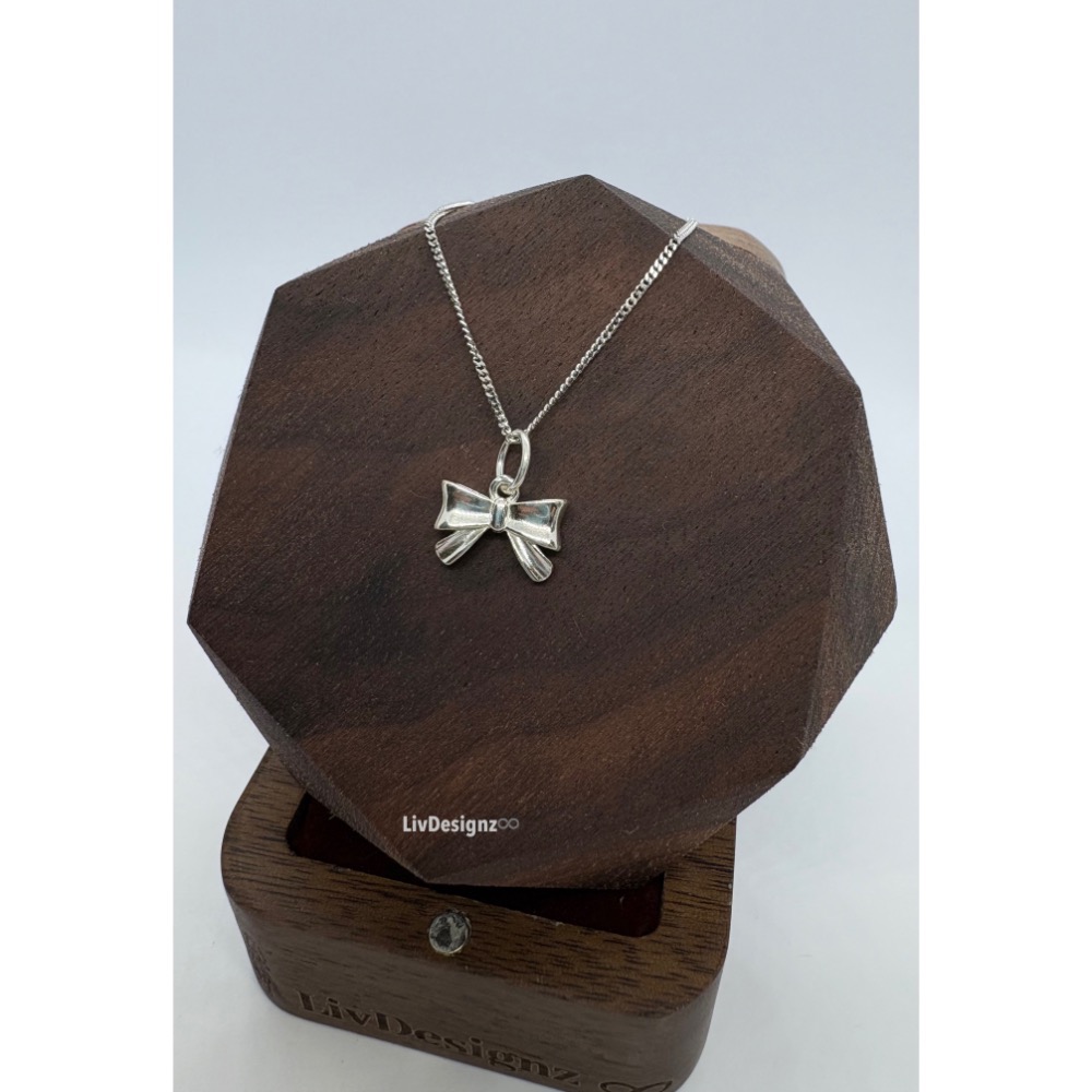 LivDesignz-現貨-義大利純銀鍊-925純銀項鍊-純銀蝴蝶結🎀 直徑約1.1公分-細節圖2