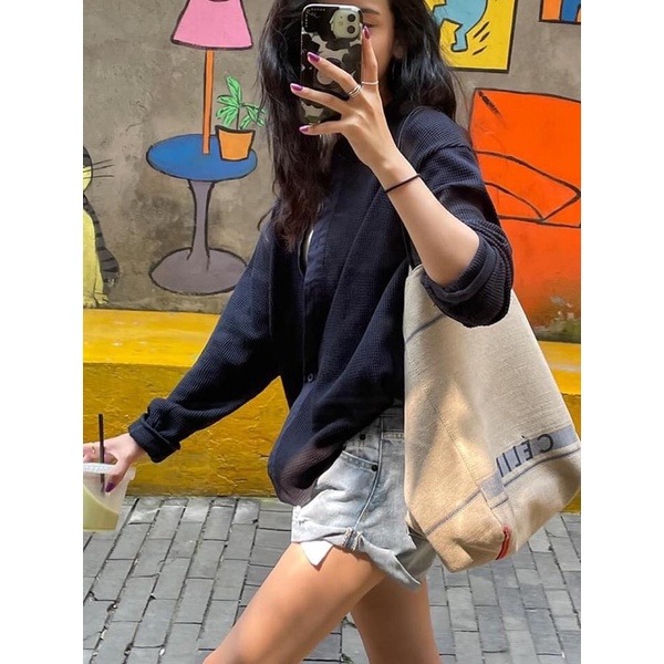 現貨 實拍LOVE MOM華夫格肌理感隨性排釦開襟上衣啾咪史派克黑妞私藏-細節圖5