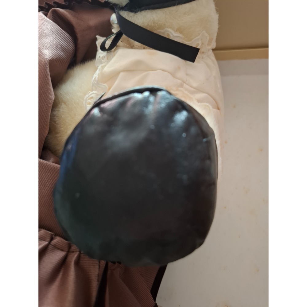 日本製進口 絕版Hello kitty 古典造型西洋娃娃有編號236的夢幻逸品 現貨一隻 二手〔有外盒〕-細節圖3