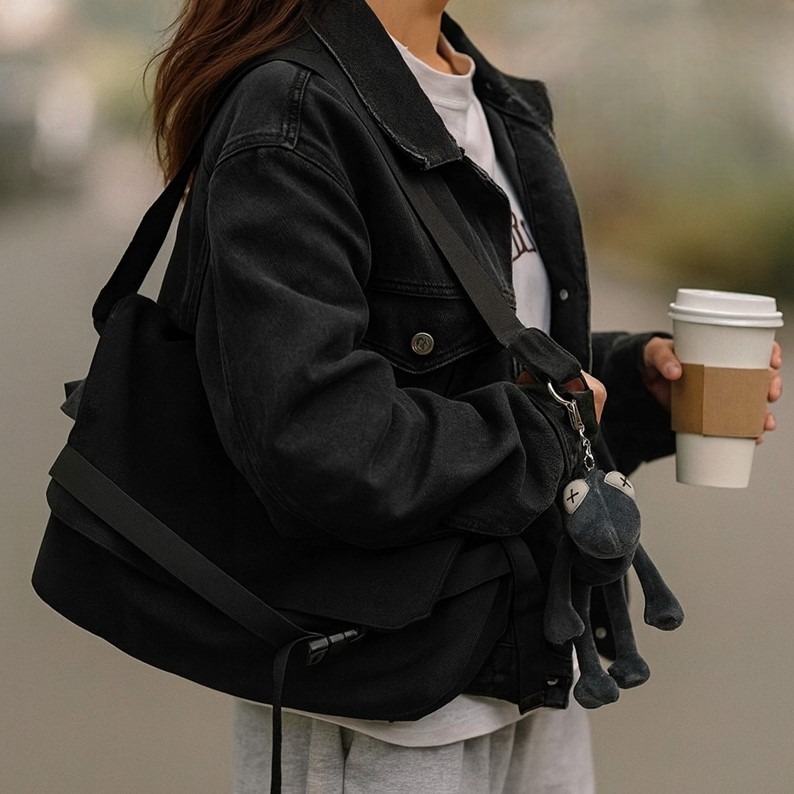 郵差包 帆布包 單肩包 側背包 大容量 多夾層收納 耐磨 防潑水 輕便 百搭 韓系簡約 男女皆可 學生-細節圖5