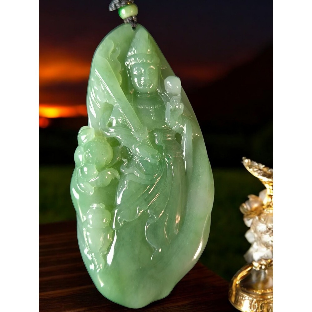 天然緬甸A貨翡翠 滿綠持劍觀音 種老起膠 化底無棉 法相莊嚴 大師工藝附證書 收藏盒-細節圖5