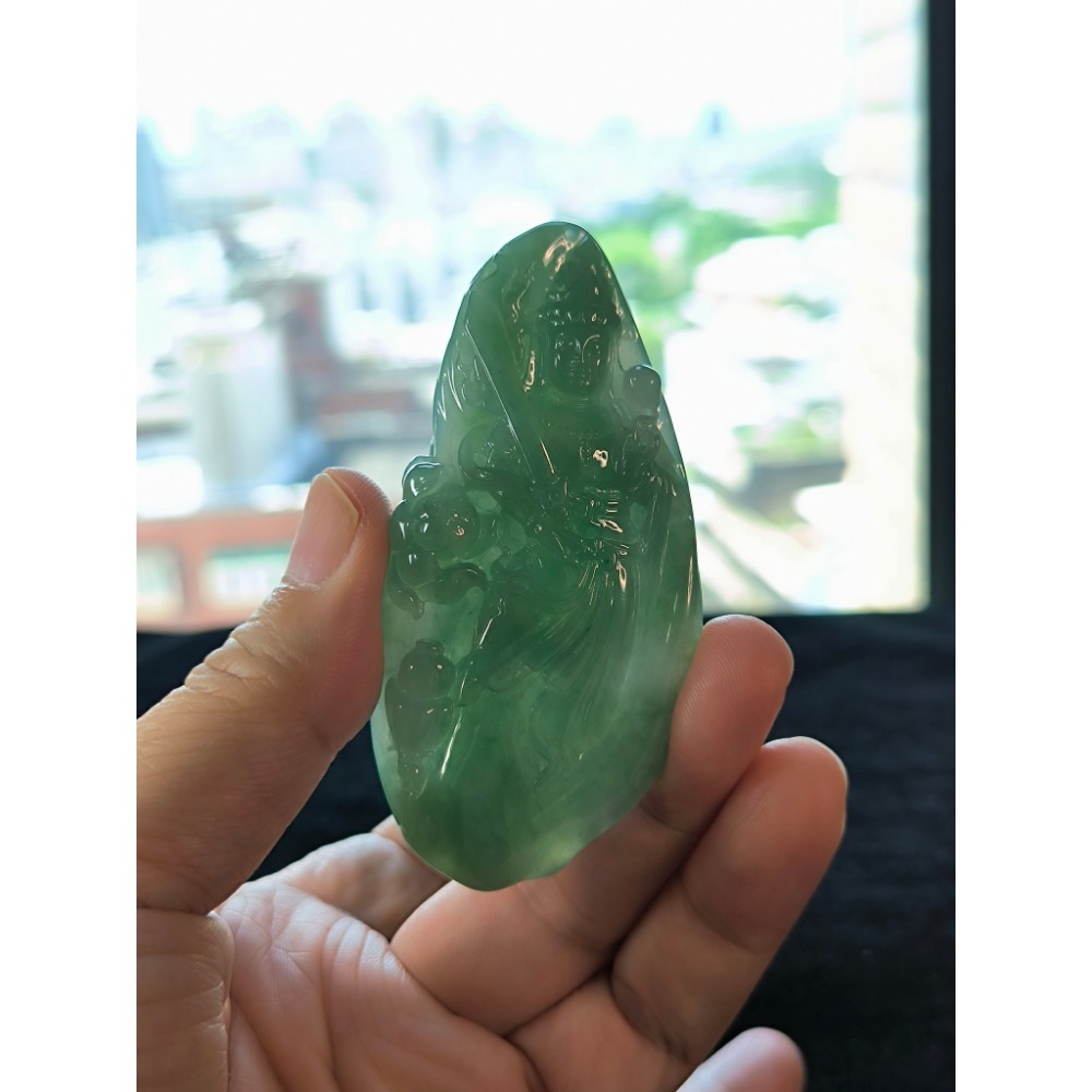 天然緬甸A貨翡翠 滿綠持劍觀音 種老起膠 化底無棉 法相莊嚴 大師工藝附證書 收藏盒-細節圖7