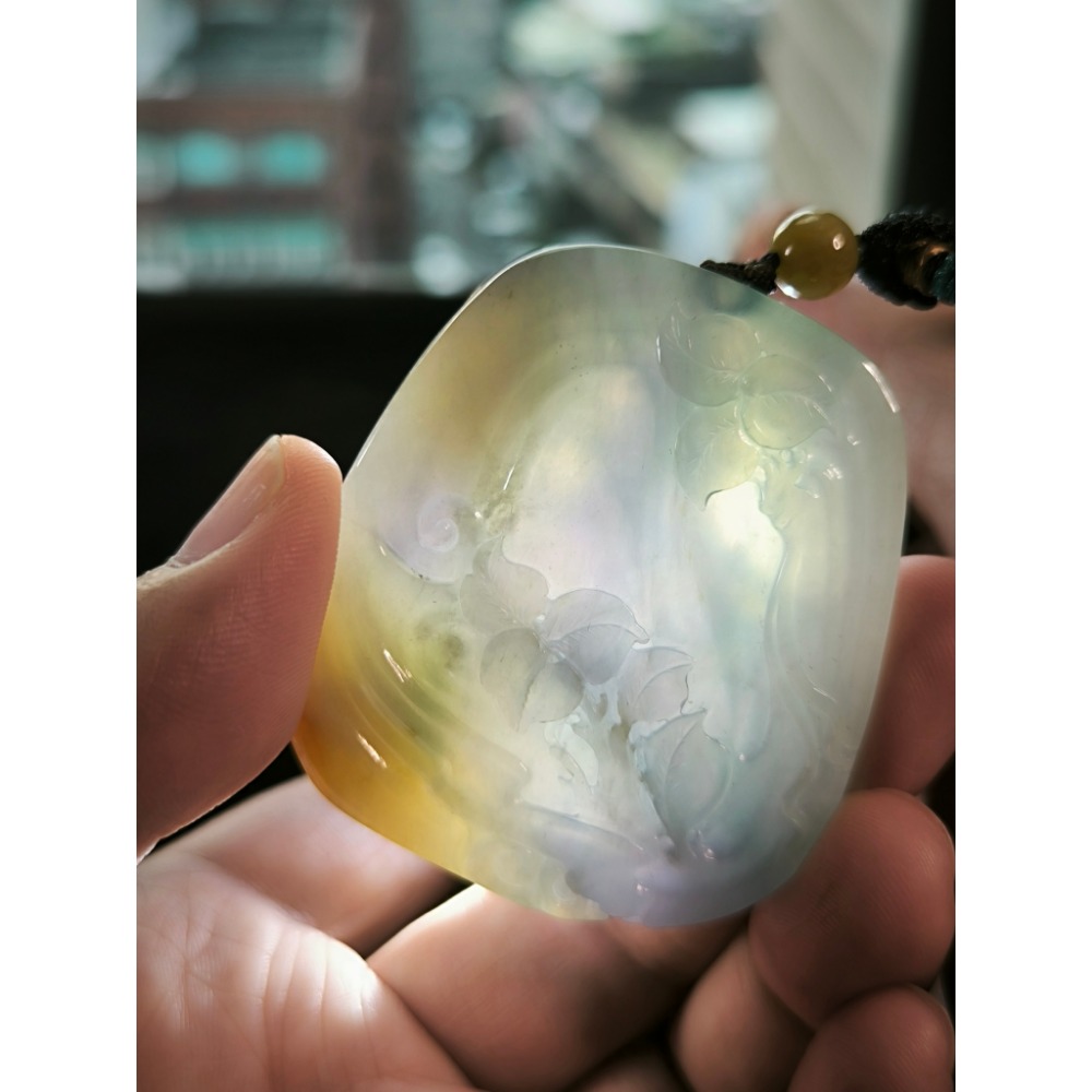 【書中自有顏如玉】天然緬甸A貨翡翠 糯冰 多彩雞油黃 濃紫  普賢菩薩 種老肉細 大件厚裝 厚件大裝 附大師證-細節圖2