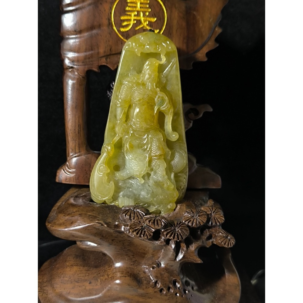 天然緬甸A貨翡翠 滿冰蜜糖黃 【臺證】 關雲長 大件厚莊 關公 義薄雲天 法相莊嚴 附證書 附訂製實木架 收藏箱大師證-細節圖3