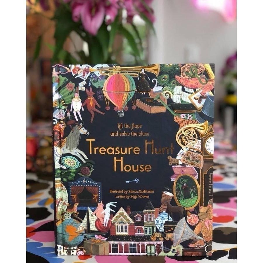精裝大開本英文翻翻書Treasure Hunt House🍀Becca Stadtlander 🍀【缺書店推薦收藏】-細節圖2