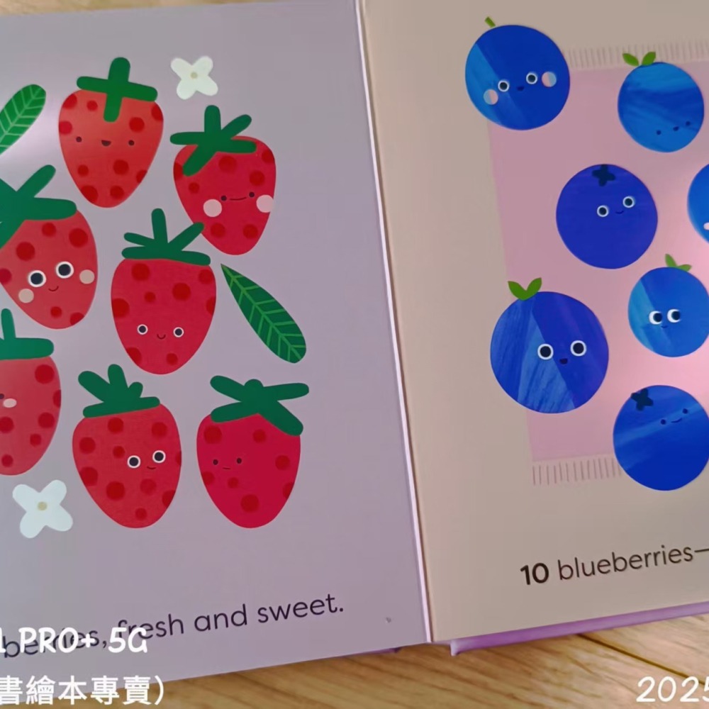 英文啟蒙繪本Minitouch: Fruits & Veggies 【觸摸精裝硬頁書】（認識水果、顏色和學數數】缺書店-細節圖5