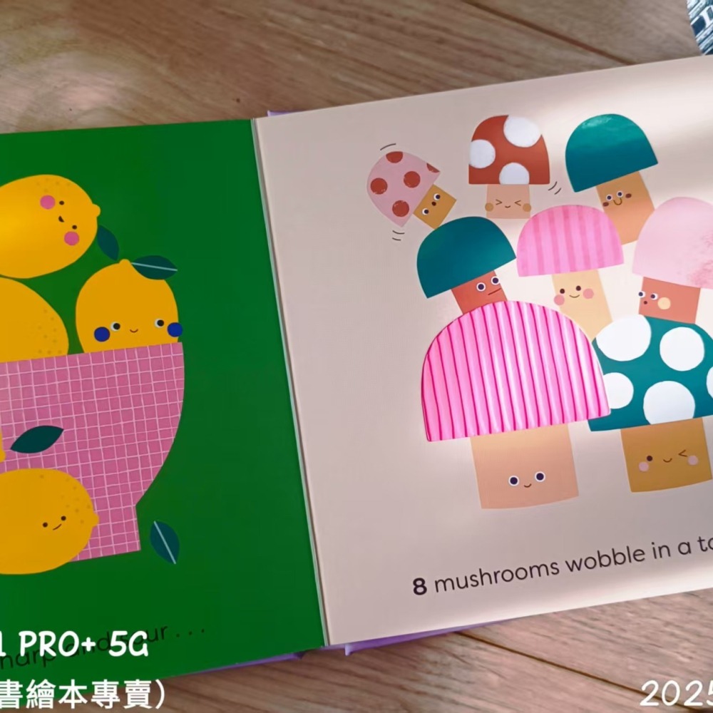 英文啟蒙繪本Minitouch: Fruits & Veggies 【觸摸精裝硬頁書】（認識水果、顏色和學數數】缺書店-細節圖6