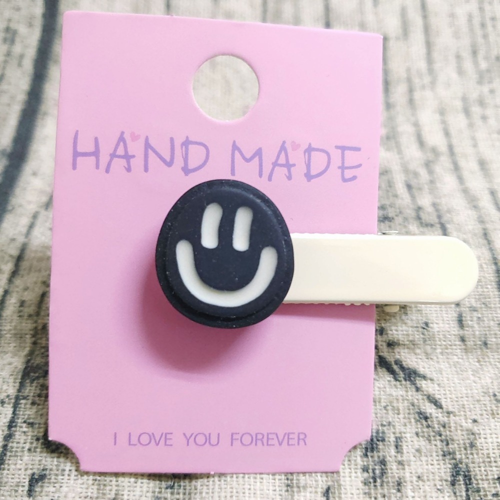 💕小V購物💕【手作髮夾系列 - 黑色笑臉髮夾】 手作髮夾 奶油膠髮夾 可愛髮夾 卡通髮夾 韓系髮夾 鴨嘴夾 現貨-細節圖2