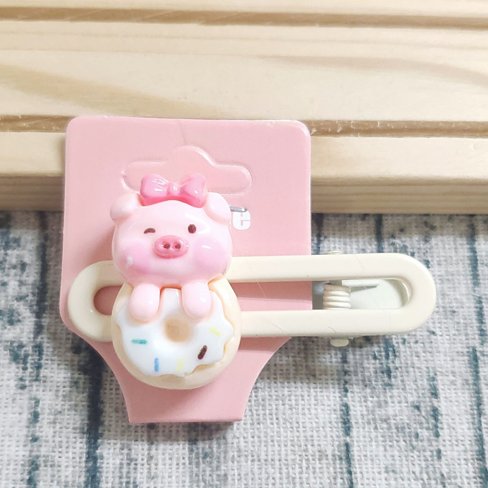 💕小V購物💕【手作髮夾系列 - 甜甜圈豬豬髮夾】 手作髮夾 奶油膠髮夾 可愛髮夾 卡通髮夾 韓系髮夾 鴨嘴夾 現貨-細節圖3