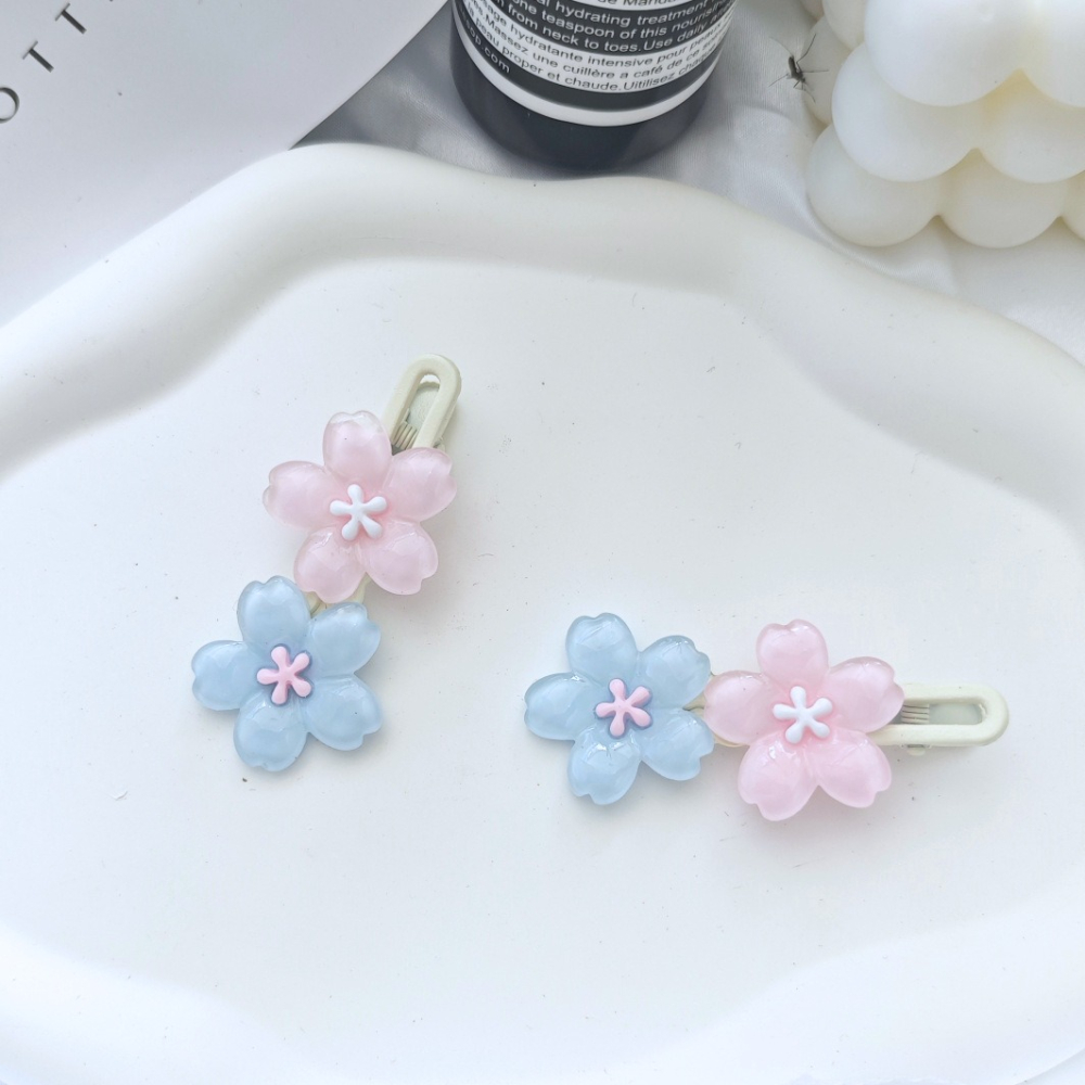 💕小V購物網💕 【一組2支】果凍櫻花髮夾 甜美邊夾花朵髮飾髮夾 瀏海邊夾 櫻花 甜美 花朵 鴨嘴夾 果凍 雙色櫻花-細節圖6