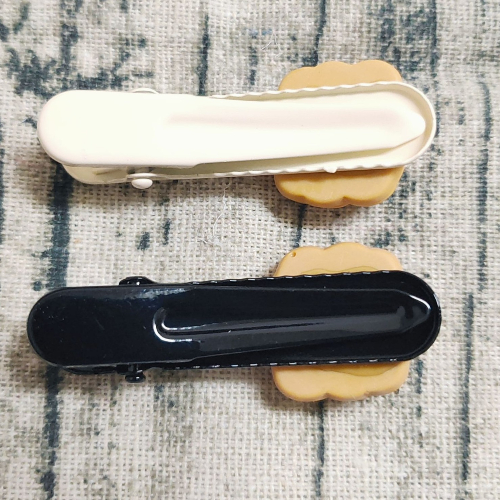 💕小V購物💕【一組二支價】【手作髮夾系列 - 餅乾髮夾】髮夾 可愛髮夾 卡通髮夾 韓系髮夾 鴨嘴夾 現貨-細節圖4