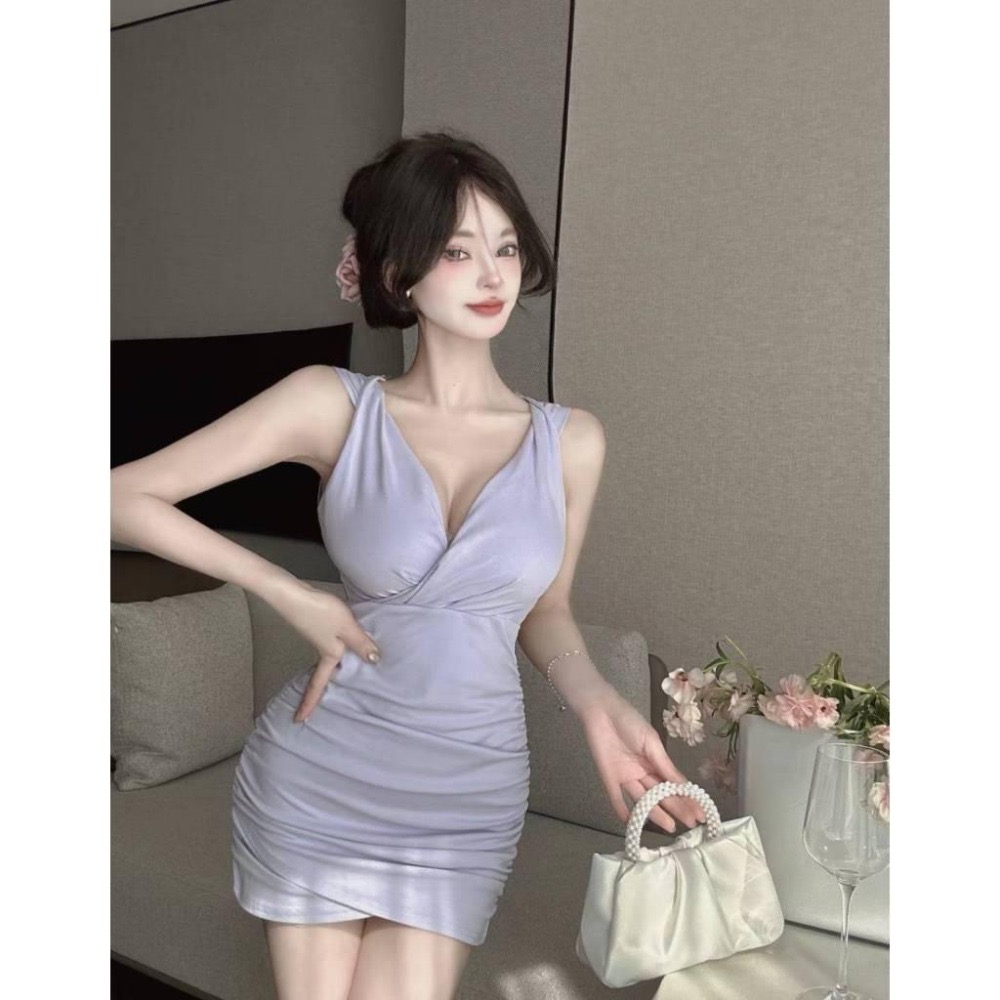 N-1109 𝓢𝓱𝓸𝓹 現貨🏷韓國同步🛒韓系V領氣質無袖皺褶顯瘦連身洋-細節圖2