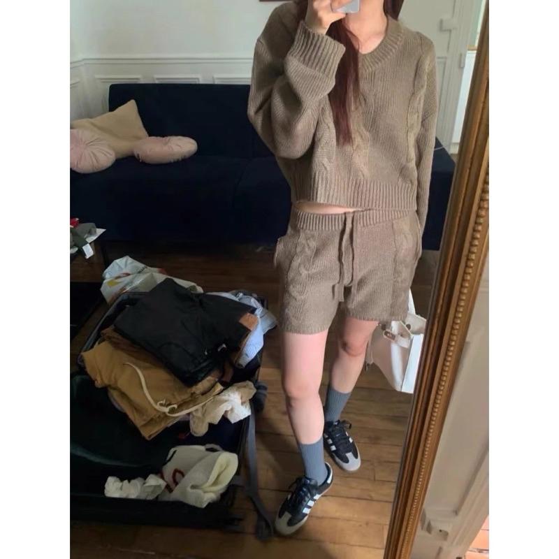 N-1109 𝓢𝓱𝓸𝓹 🏷現貨質感超彈歐美個性印花上衣-細節圖3