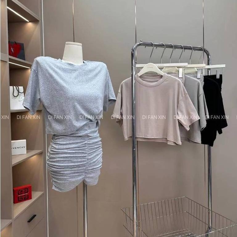 N-1109 𝓢𝓱𝓸𝓹 現貨🏷韓版🛒休閒簡約圓領上衣+褶皺包裙套裝-細節圖9