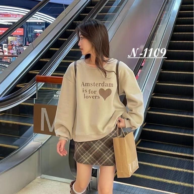 N-1109 𝓢𝓱𝓸𝓹 現貨🏷韓版質感刷毛愛心印花圓領上衣-細節圖4