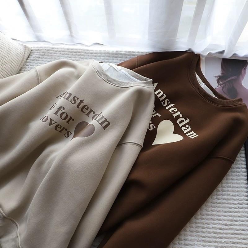 N-1109 𝓢𝓱𝓸𝓹 現貨🏷韓版質感刷毛愛心印花圓領上衣-細節圖7