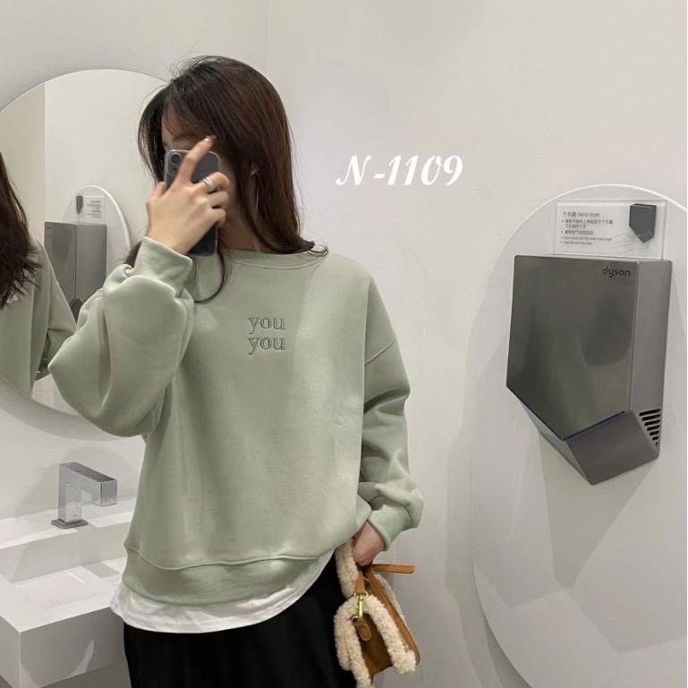 N-1109 𝓢𝓱𝓸𝓹 現貨🏷 you刷毛拼接圓領衛衣大學T-細節圖4