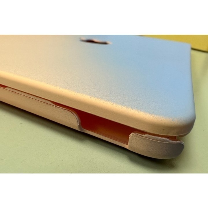 [售] 漸層色.彩殼.保護殼（MacBook Air 13吋, M2）剩下蓋-細節圖5