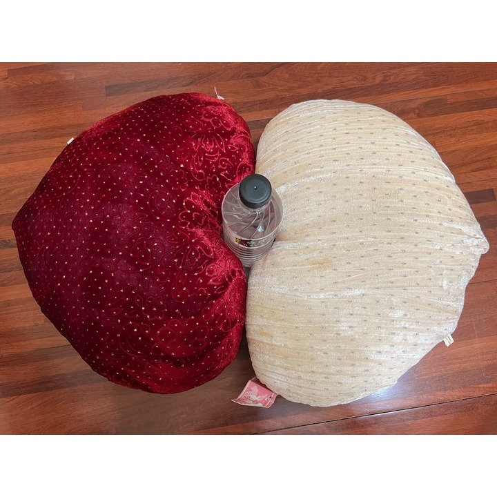 [全新] 紅白兔兔 抱枕 背/座墊 (2入一組)-細節圖4