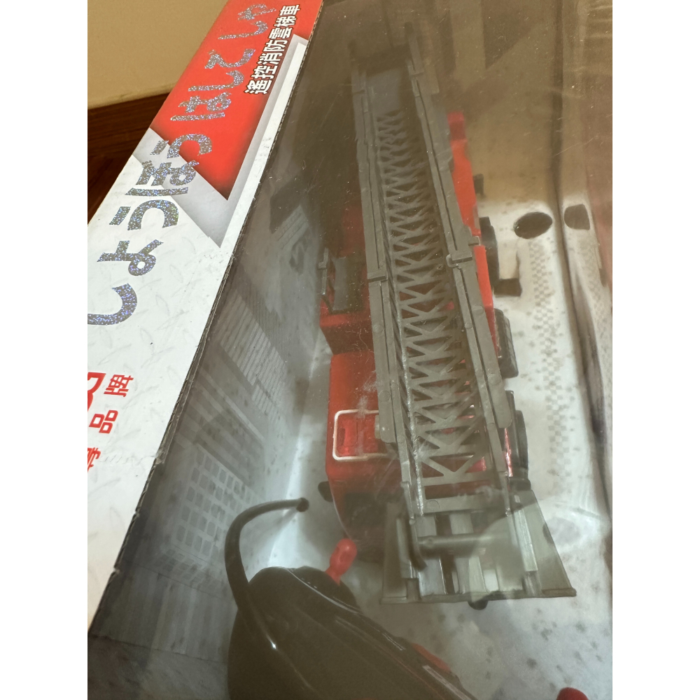 [售] 消防雲梯車.遙控玩具車（全新）-細節圖4