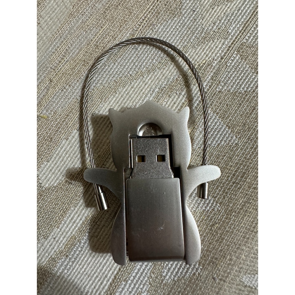 [售] USB隨身碟32GB(附鐵盒)／豬豬造型（全新）-細節圖4