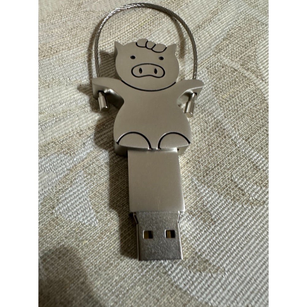[售] USB隨身碟32GB(附鐵盒)／豬豬造型（全新）-細節圖5