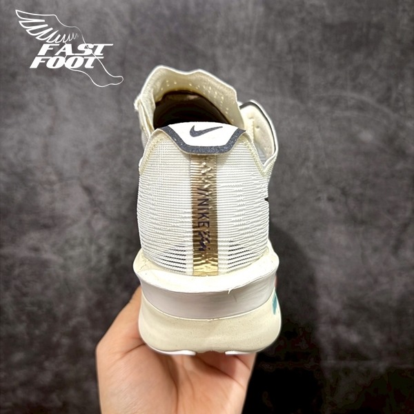 快腳🔎 Nike Vaporfly 4 慢跑鞋 馬拉松鞋 輕量 米白黑  HV6107-100-細節圖8