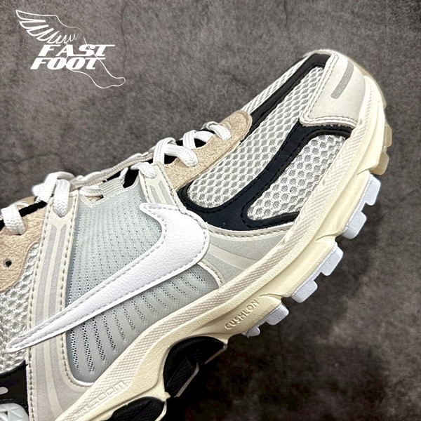 快腳🔎 NIKE ZOOM VOMERO 5 骨白 燕麥 夜光 老爹鞋 復古慢跑鞋 FN7649-110-細節圖6