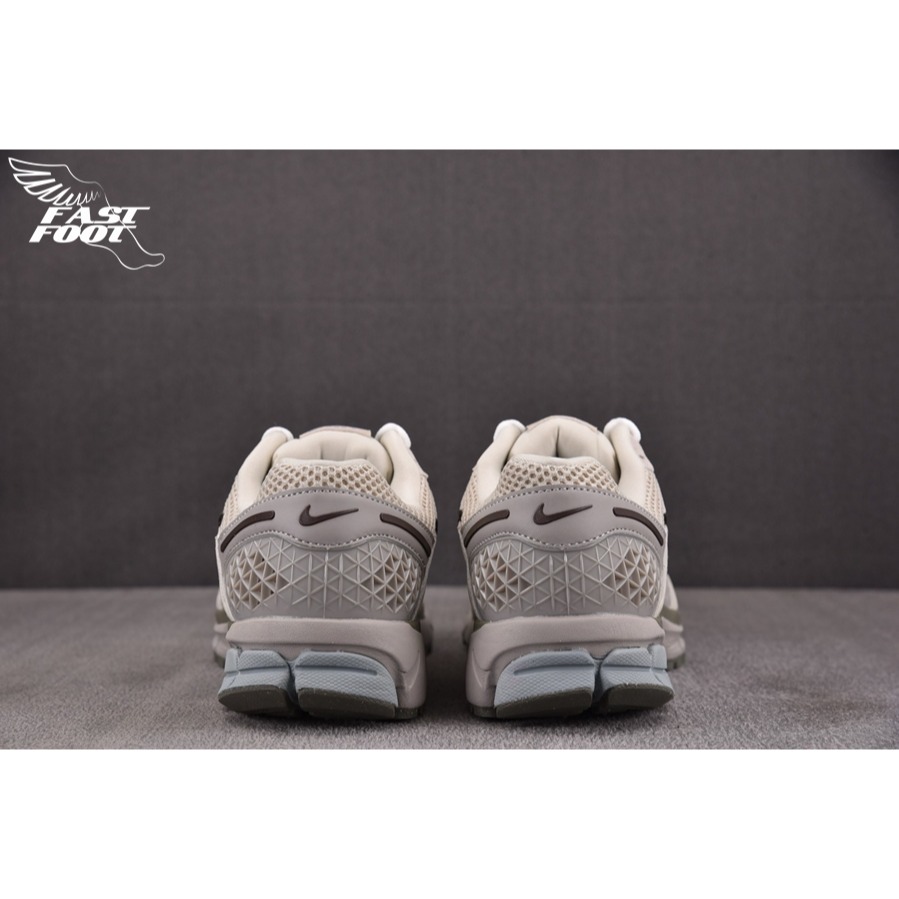 快腳🔎 Nike Zoom Vomero 5 運動鞋  反光 燕麥 慢跑鞋 FZ3653-104-細節圖9