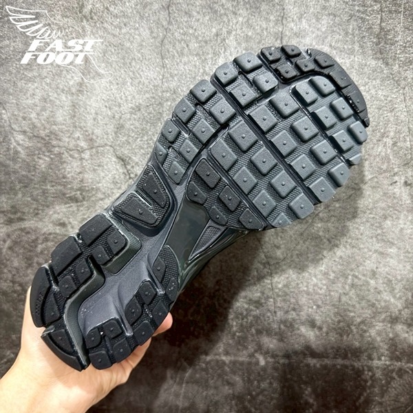 快腳🔎 NIKE ZOOM VOMERO 5 男生 黑色 碳黑 慢跑鞋 BV1358-003-細節圖10