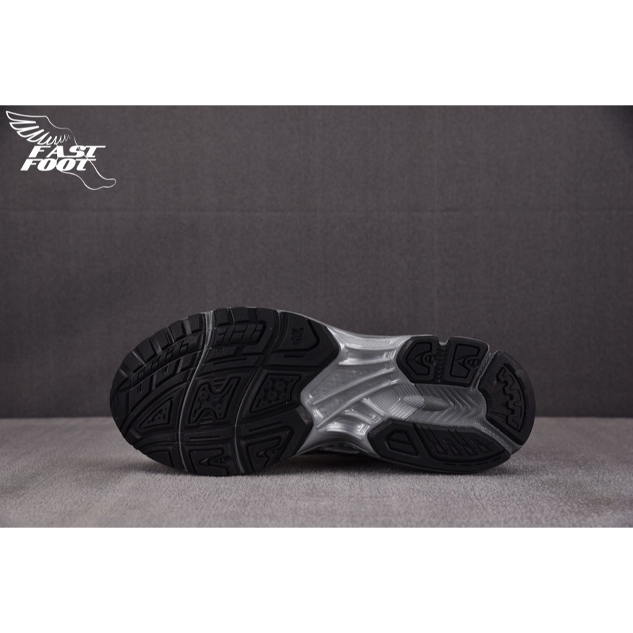 快腳🔎 聯名款 UR X ASICS GEL KAYANO 14 亞瑟士 銀黑灰 液態銀 1203A706-020-細節圖10