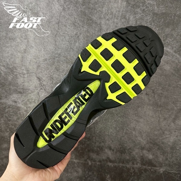 快腳🔎 UNDEFEATED × Nike Air Max 95 SP 灰黃 超強聯名 IB4523-004-細節圖10