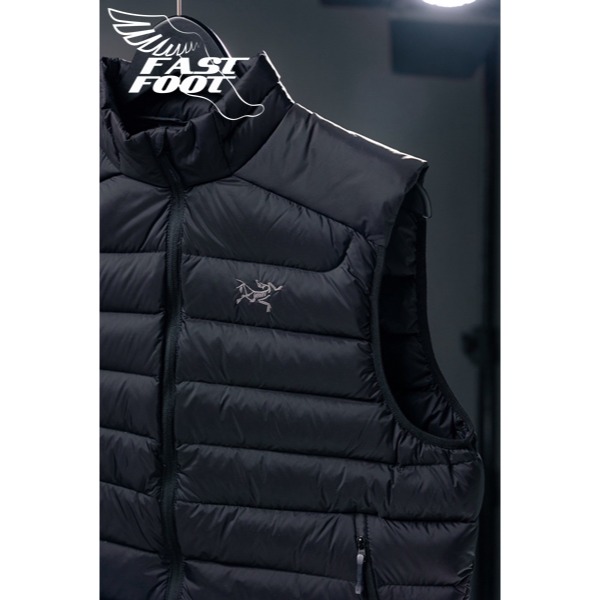 快腳🔎 ARCTERYX 始祖鳥 Cerium  VEST 羽絨背心 鵝絨 立領 保暖背心 黑 有尺寸表-細節圖2