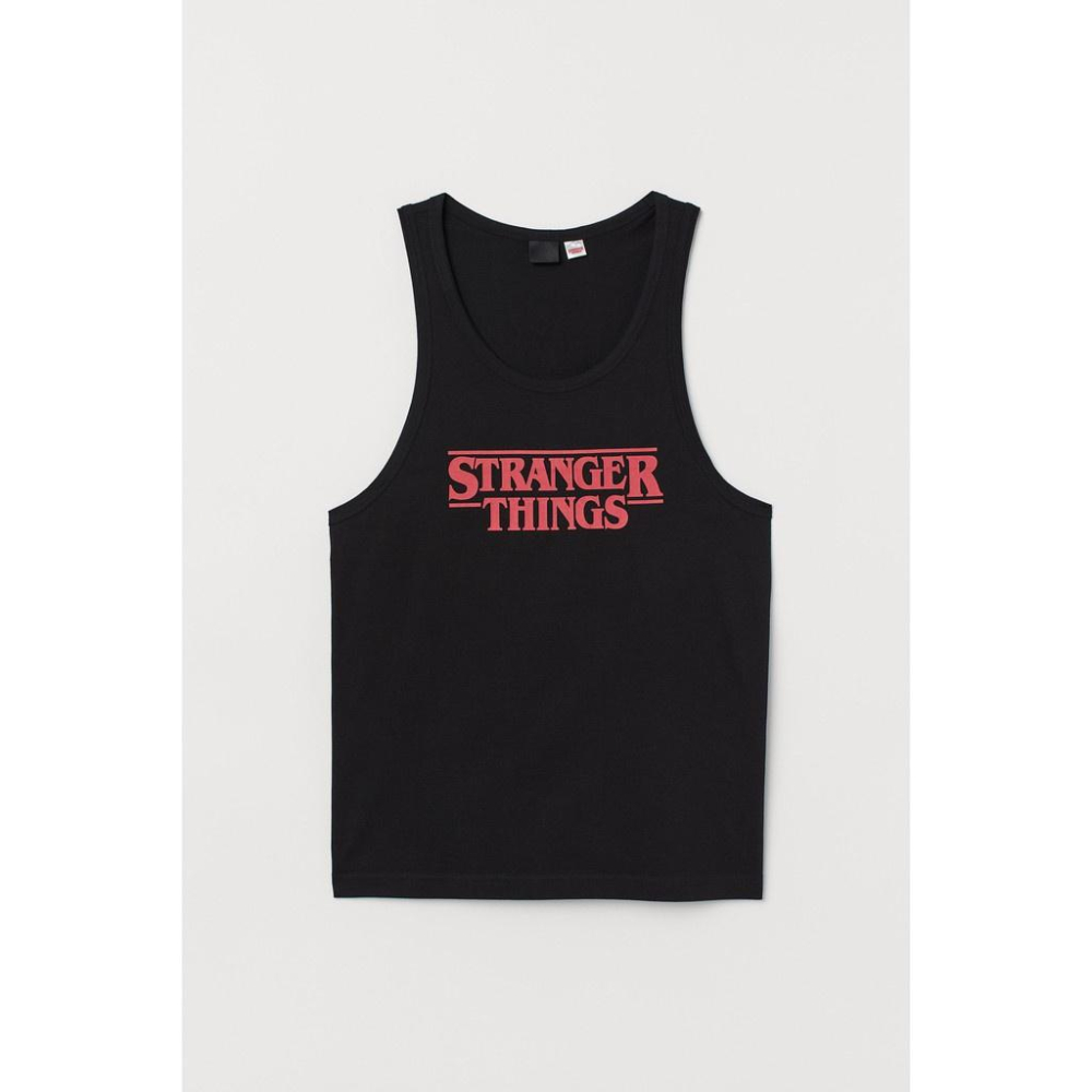 H&M X 怪奇物語 Stranger Things 聯名款 LOGO 膠印設計背心上衣 黑色-細節圖4
