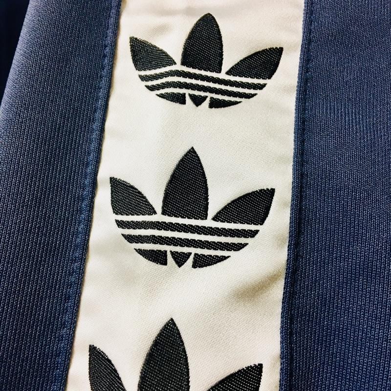 【噢飛炫】ADIDAS TNT TAPE HOODY  復古 三葉草 側袖Logo 長袖連帽T  深藍 XS~L-細節圖5