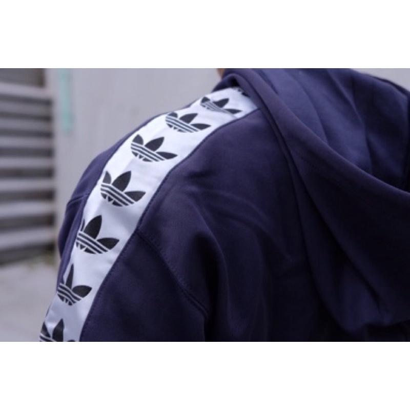【噢飛炫】ADIDAS TNT TAPE HOODY  復古 三葉草 側袖Logo 長袖連帽T  深藍 XS~L-細節圖8