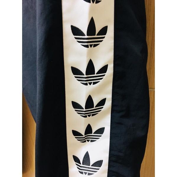 adidas Originals Adicolor TNT  愛迪達 三葉草 LOGO滾邊防風褲 黑 s m現貨-細節圖4