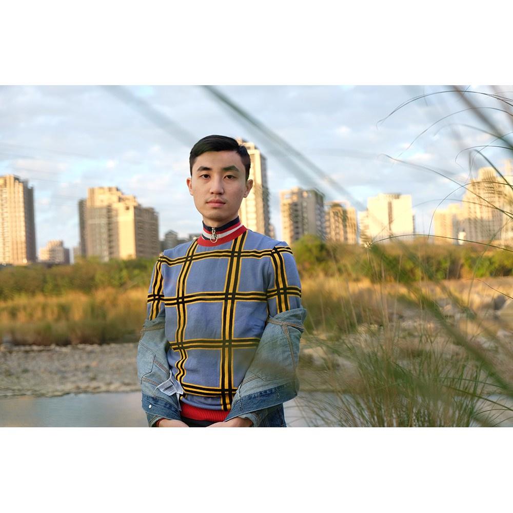 ASOS 天藍色 撞色 色塊拼接 黃黑格紋 紅色圓領 長袖 針織衫 XS 現貨-細節圖4