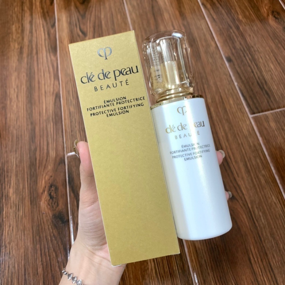 💕59Qoo批發💕彩妝💕CPB肌膚之鑰 精萃光采防護精華乳125ml (日乳)精萃光采修護精華乳125ml(夜乳)-細節圖4