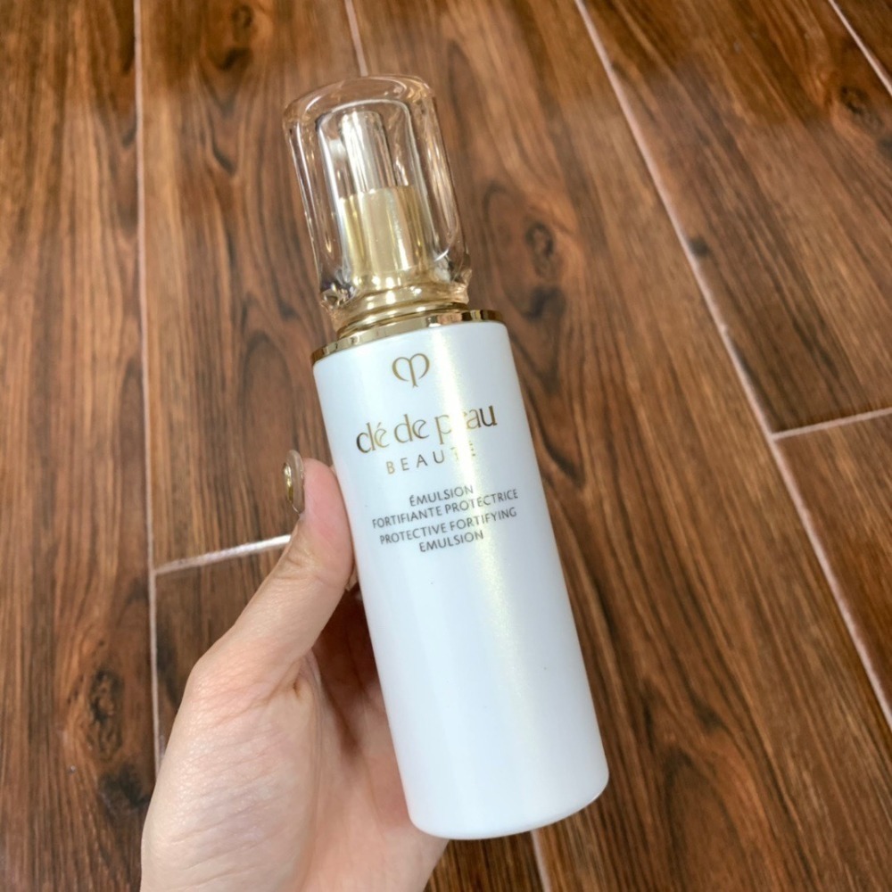 💕59Qoo批發💕彩妝💕CPB肌膚之鑰 精萃光采防護精華乳125ml (日乳)精萃光采修護精華乳125ml(夜乳)-細節圖6